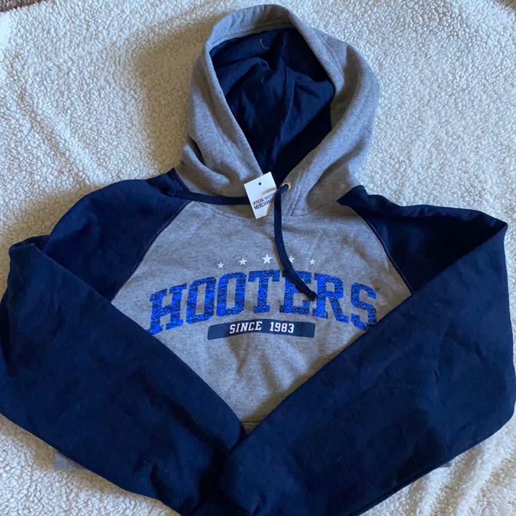 Brand New Hooters Hoodie.